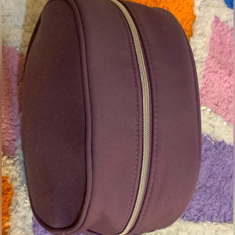 Gucci Beauty Bag - Picture 2 of 6
